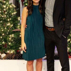 Green Sleeveless Shift Dress